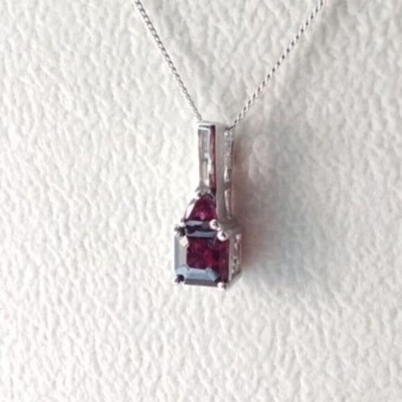 Rhodolite Garnet 1.4 Carats Pendant Necklace Sterling Silver - Picture 1 of 6